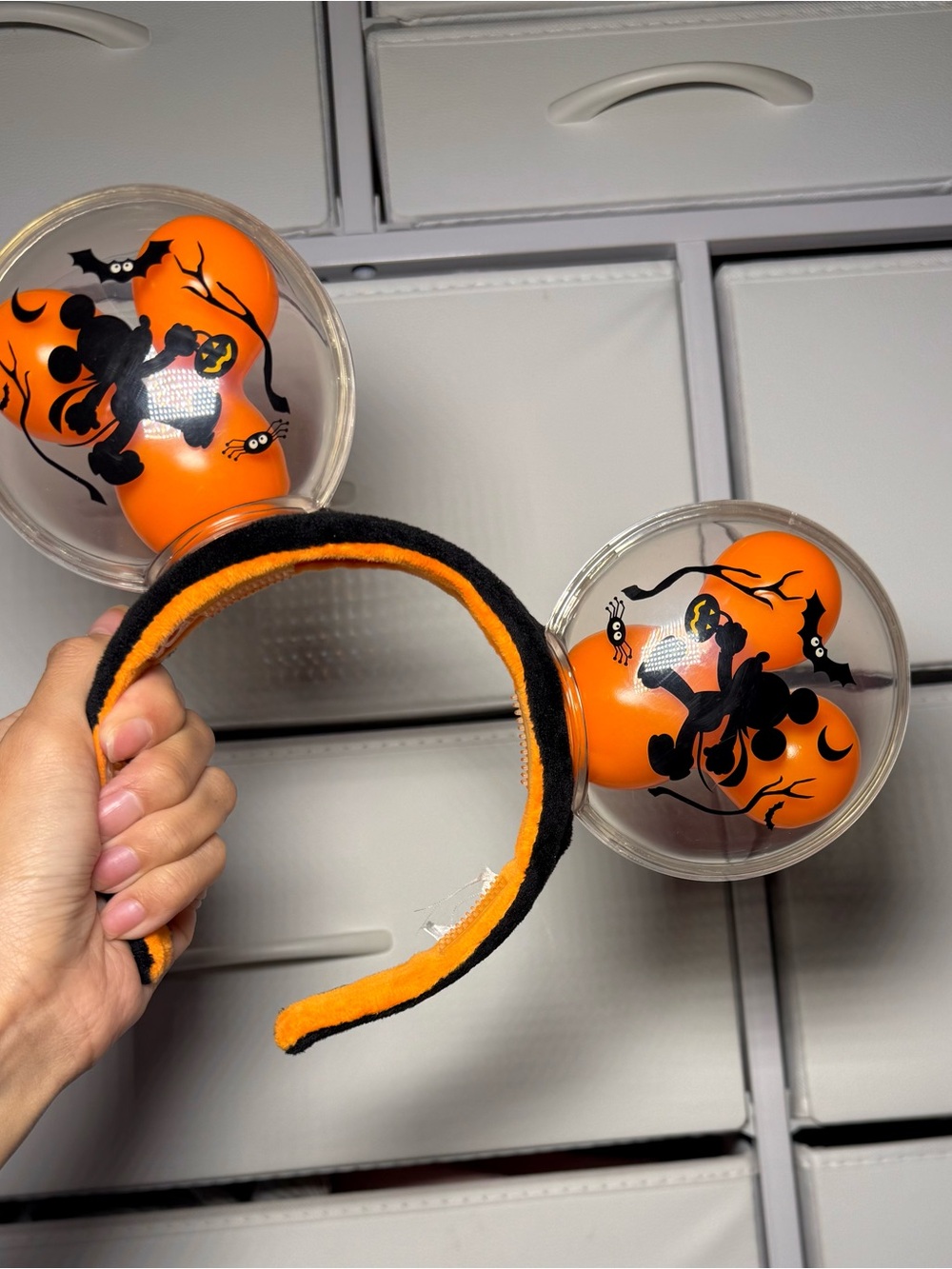 Disney Parks Mickey Mouse Halloween Balloon Light Up Ears Headband Orange RARE - Picture 3 of 4